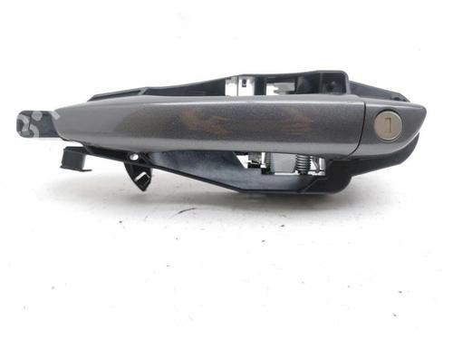 Used Rear left exterior door handle PEUGEOT 208 I (CA_, CC_) 1.4 VTi (95 hp) 28902080