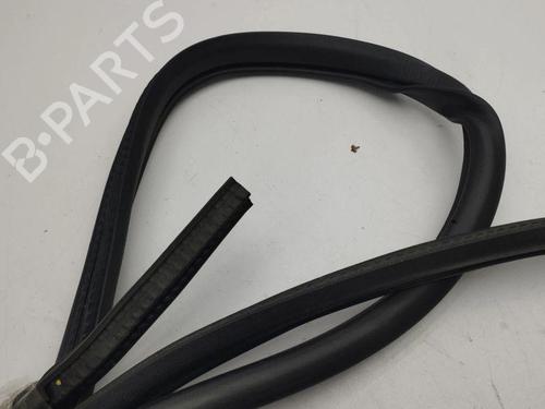 Rubber door seal NISSAN QASHQAI II (J11, J11_) 1.3 DIG-T | BP28897191C142 