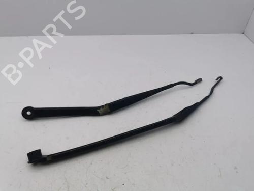Used Front windshield wiper arm Front windshield wiper arm 34216992 34216992