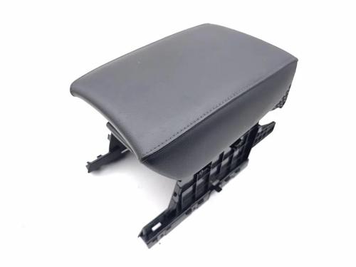 Used Armrest / Center console Armrest / Center console 33398749 33398749