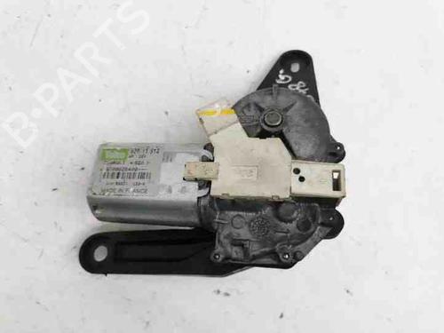 Used Rear wiper motor RENAULT CLIO II Hatchback Van (SB0/1/2_) 1.2 (SB0A, SB0F, SB1K, SB2D) (58 hp) 28846213