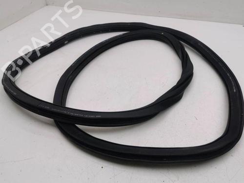 Used Rubber door seal AUDI Q2 (GAB, GAG) 35 TFSI (150 hp) 28899861