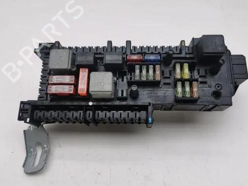 Zekeringkast MERCEDES-BENZ CLS (C218) CLS 350 CDI / d (218.323) (265 hp) 28857823