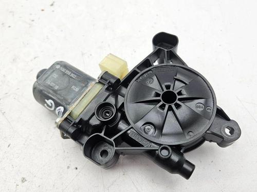 Rudehejsemotor bagstkærm højre AUDI Q3 (F3B) 35 TFSI (150 hp) 28899691