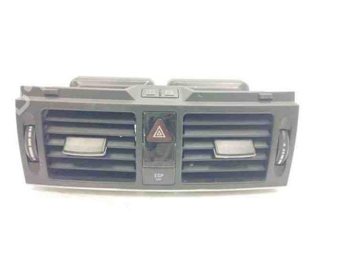 Used Air vent MERCEDES-BENZ C-CLASS (W204) C 220 CDI (204.002) (170 hp) 28841603