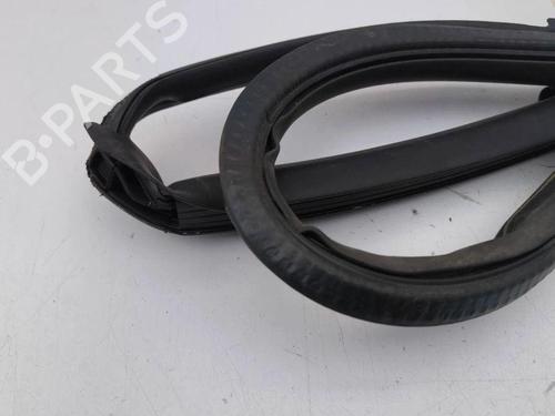 Rubber door seal TESLA MODEL S (5YJS) 60 | BP28900793C142 