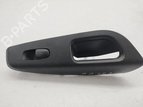 Used Right rear window switch Right rear window switch NISSAN JUKE (F16_) DIG-T 117 (117 hp) 40209282 40209282