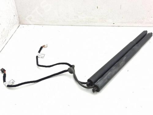 Used Tailgate lift support Tailgate lift support MASERATI LEVANTE SUV (M161) 3.0 S Q4 (430 hp) 40465773 40465773