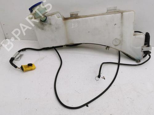 Used Windscreen washer tank PEUGEOT 2008 II (UD_, US_, UY_, UJ_, UR_, UC_) 1.5 BlueHDI 110 (UDYHSK) (110 hp) 28901020