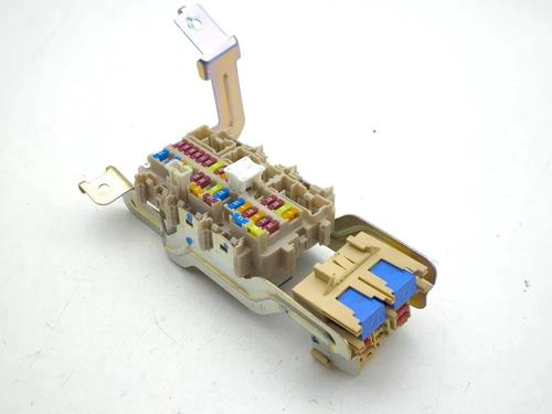 Used Fuse box Fuse box 33669235 33669235