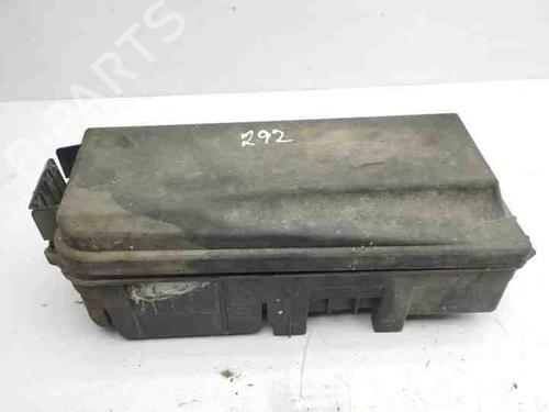Used Fuse box OPEL VECTRA C GTS (Z02) 1.9 CDTI (F68) (120 hp) 28843985