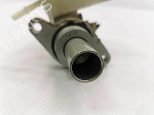 Brake master cylinder FORD KUGA II (DM2) 2.0 TDCi | BP33259012M77 - Image 5