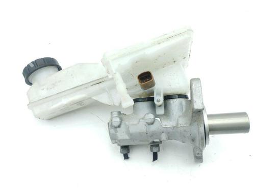 Used Brake master cylinder PEUGEOT 208 I (CA_, CC_) 1.4 VTi (95 hp) 28902142