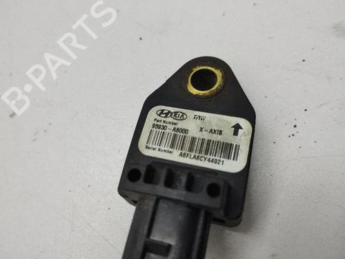 Electronic sensor HYUNDAI i30 Coupe 1.6 CRDi | BP38246657M84 - Image 6