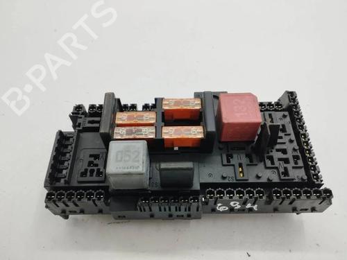 Used Fuse box Fuse box 28876969 28876969