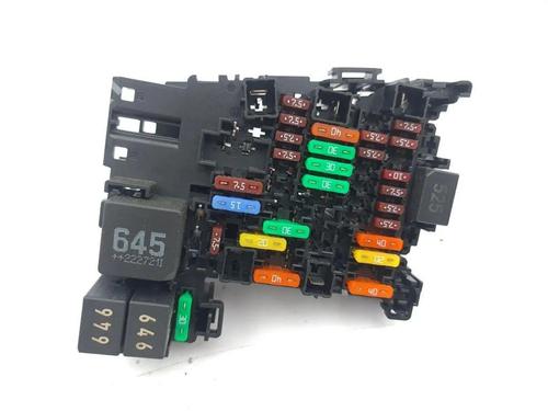 Used Fuse box Fuse box 28905900 28905900
