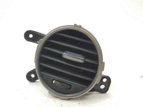 Używane Kratka nawiewu KIA CARENS I MPV (FC, FJ) 2.0 CRDi (140 hp) 28903747