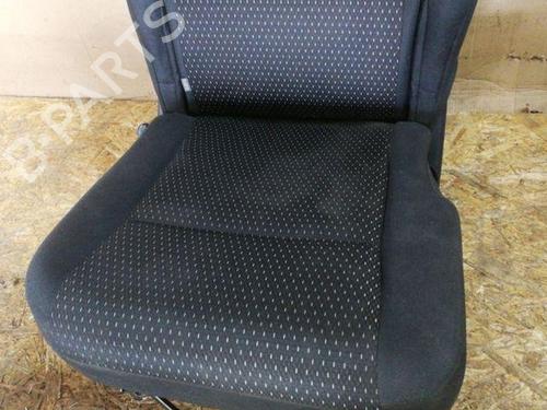 Rear seat TOYOTA COROLLA Verso (_E12_) 2.0 D-4D (CDE120_, CDE120R) | BP28868081C17 