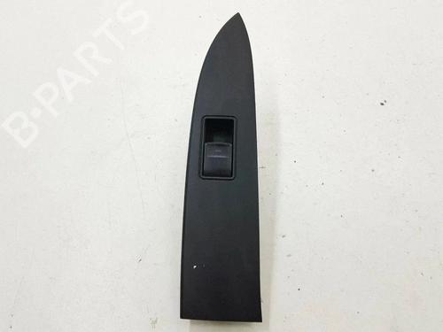 Used Right rear window switch Right rear window switch 38247836 38247836