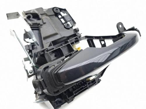Używane Klamka zewnętrzna drzwi tylnych lewych Klamka zewnętrzna drzwi tylnych lewych VOLVO V60 II (225) D3 (150 hp) 37510709 37510709