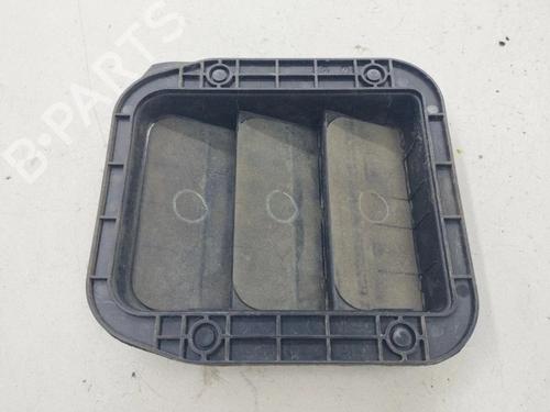 Used Grille Grille 37404956 37404956