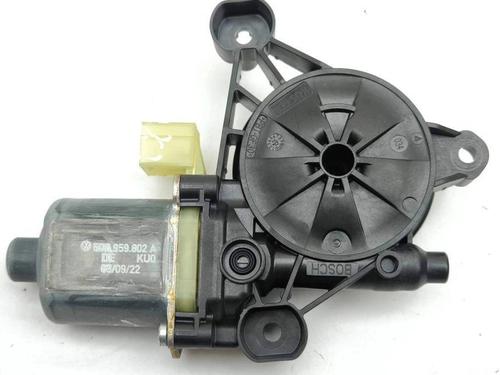 Vindusheismotor venstre foran VW T-ROC (A11, D11) 1.5 TSI (150 hp) 28905796
