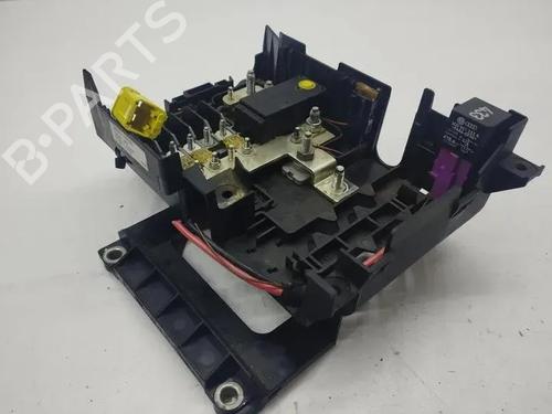 Used Fuse box Fuse box 28853166 28853166