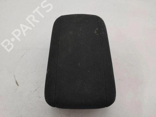 Used Armrest / Center console Armrest / Center console HYUNDAI i30 Estate (FD) 1.6 CRDi (116 hp) 40192056 40192056