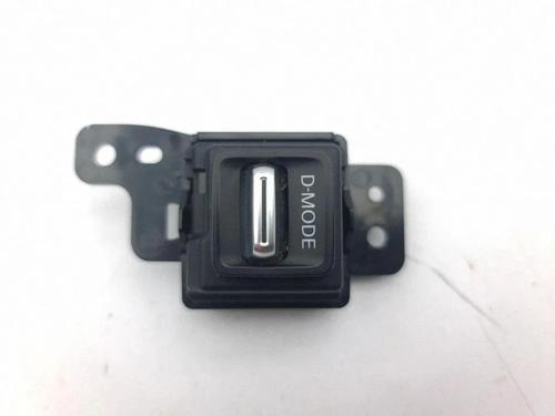 Used Switch Switch NISSAN QASHQAI III (J12) 1.3 DIG-T (140 hp) 40189960 40189960