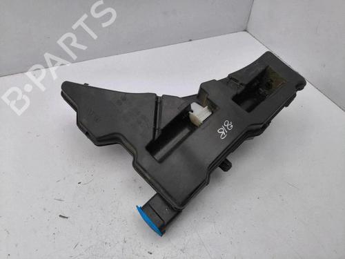 Used Windscreen washer tank Windscreen washer tank AUDI A5 (F53, F5P) 2.0 TDI (190 hp) 40209959 40209959