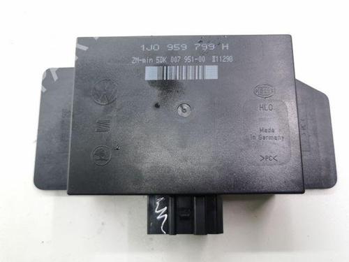 Used Electronic module VW PASSAT B5.5 Variant (3B6) 1.9 TDI (101 hp) 28871443