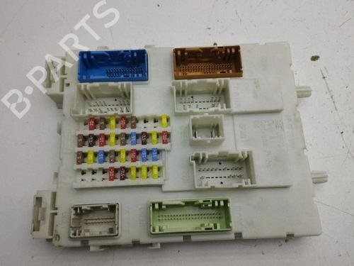 Used Fuse box Fuse box 38247587 38247587
