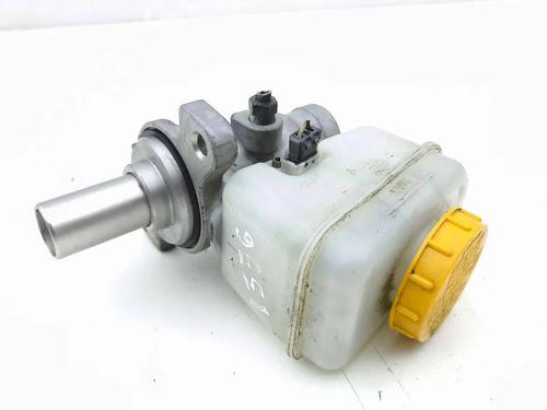 Used Brake master cylinder Brake master cylinder 32678637 32678637
