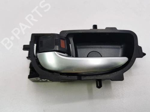 Used Rear left interior door handle TOYOTA AURIS (_E18_) 1.4 D-4D (NDE180_, NDE180R) (90 hp) 28875497