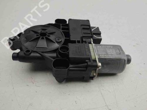 Left rear window motor AUDI Q2 (GAB, GAG) 35 TFSI | BP28899789E23 - Image 2