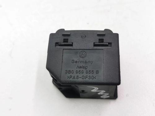 Right rear window switch VW PASSAT B5 Variant (3B5) 1.9 TDI | BP33252719I28 - Image 4