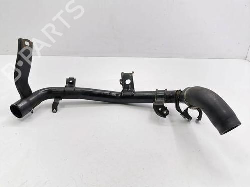 Rør Rør TOYOTA AURIS (_E18_) 1.4 D-4D (NDE180_, NDE180R) (90 hp) 36063952 36063952