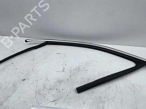 Used Door moulding trim AUDI Q3 (F3B) 35 TFSI (150 hp) 31635349