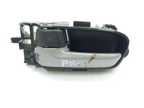 Used Rear left interior door handle SUZUKI GRAND VITARA II (JT, TE, TD) 1.9 DDiS All-wheel Drive (JT419, TD44, JB419WD, JB419XD,... (129 hp) 28842388