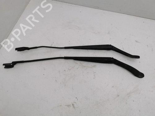 Used Front windshield wiper arm Front windshield wiper arm 38244853 38244853