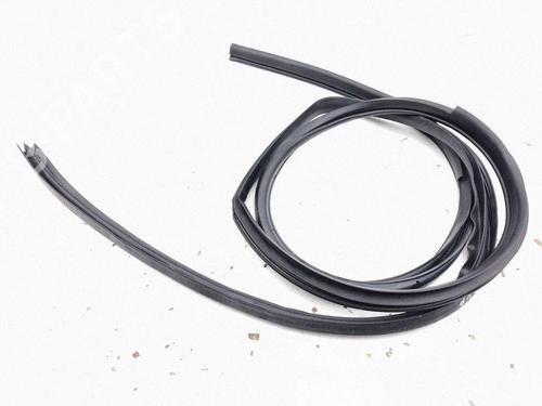 Used Rubber door seal Rubber door seal TOYOTA GT 86 Coupe (ZN6_) 2.0 (ZN6AC_, ZN6BC_, ZN6K) (200 hp) 39939748 39939748