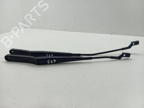Used Front windshield wiper arm Front windshield wiper arm 38250016 38250016