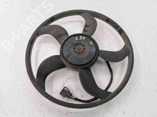 Used Radiator fan VOLVO V40 Hatchback (525) D4 (177 hp) 28842889