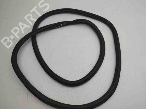 Gummiliste AUDI Q3 (F3B) 35 TFSI (150 hp) 28899757