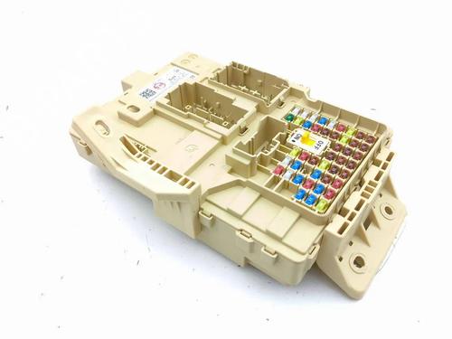Used Fuse box Fuse box 32674822 32674822