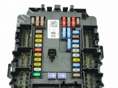 Fuse box TESLA MODEL S (5YJS) 70D AWD | BP37689980E1 - Image 5