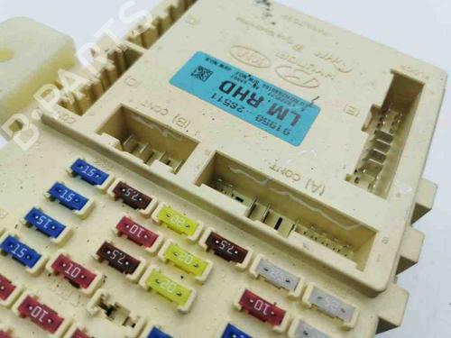 Fuse box HYUNDAI ix35 (LM, EL, ELH) 1.7 CRDi | BP28876578E1