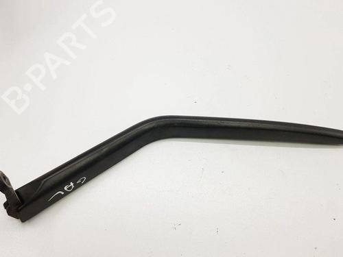 Used Rear windshield wiper arm RENAULT MEGANE I (BA0/1_) 1.6 16V (BA04, BA0B, BA11, BA1J, BA16, BA19, BA1K, BA1V,... (107 hp) 28875960