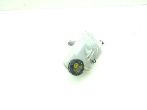 Used Brake master cylinder Brake master cylinder 32677133 32677133
