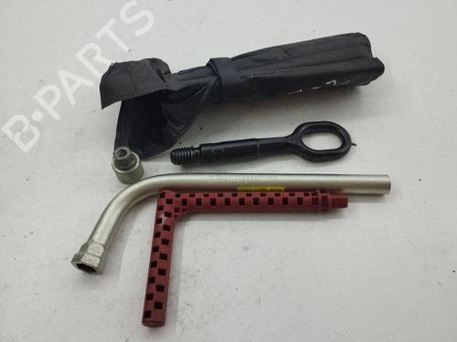 Used Jack Kit Jack Kit AUDI Q5 (FYB, FYG) 2.0 TDI quattro (190 hp) 40208015 40208015